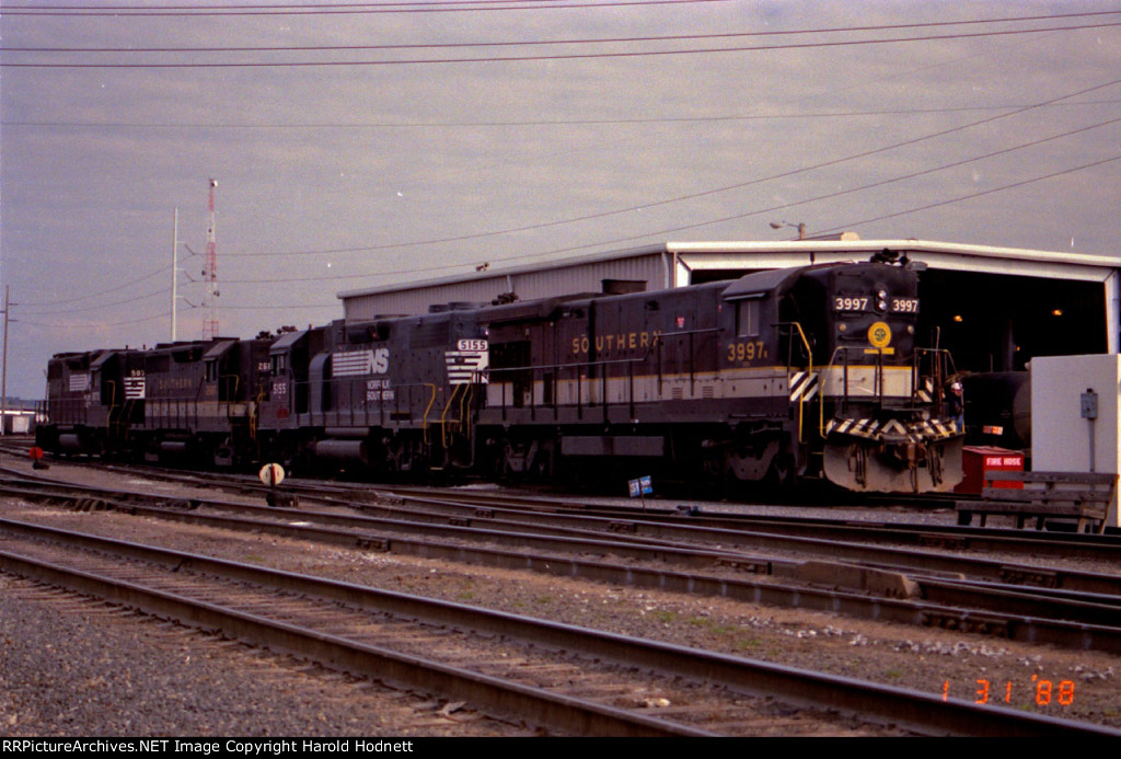 SOU 3997 leads units back to the fuel racks